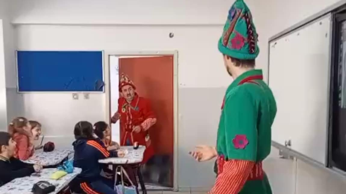 Hacivat ve Karagöz, Sultan Dedem ve İbiş